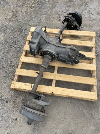 Transmisión de autobús VW con ejes y engranajes reductores - $850 (Troutdale)63470990308227124