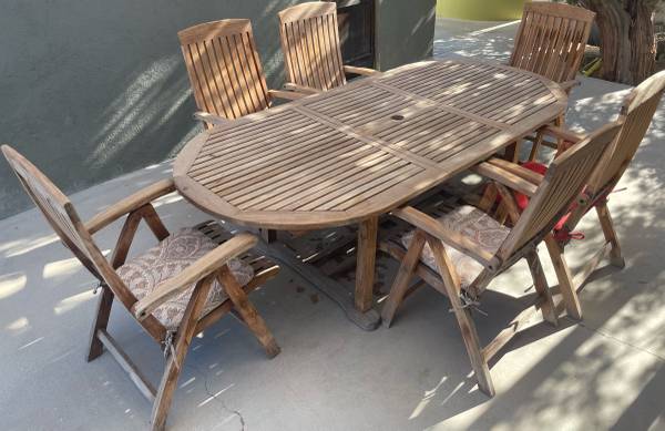Teak Outdoor Dining Table and Chairs 1
