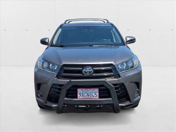 2019 Toyota Highlander SE SUV - $24,802 (Llame al *(949) 468-5332* para confirmar disponibilidad al instante)63436935657475121
