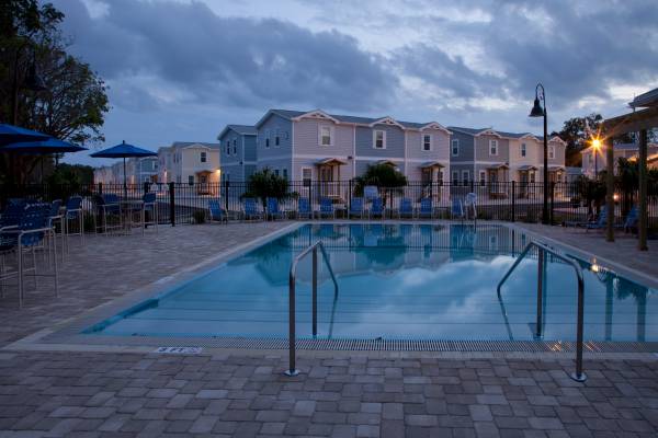 $2,350 / 2br - 1102ft2 - OPEN YOUR FRONT DOOR TO PARADISE! (Key Largo)63923415382018121