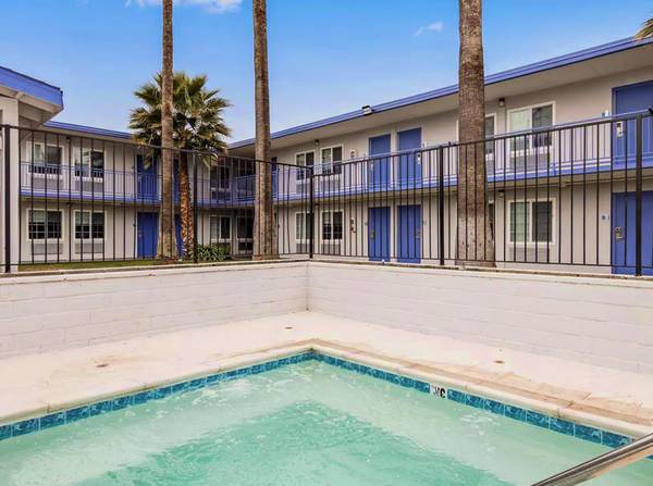 $550 / 1br - 1 Bedroom + FREE Amenities! - WEEKLY RATE + Cal Expo Neighborhood (Sacramento)63790665271043123