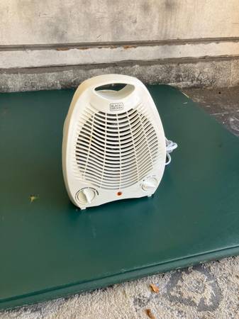 Portable Electric Heater (12-30) 1