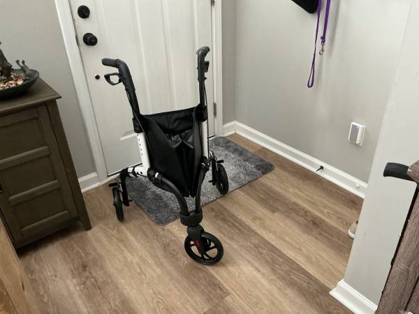 3 Wheel Rollator Walker 1