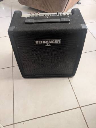 Behringer K450FX Amplifier 1
