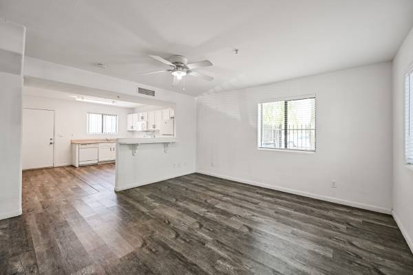$1,650 / 3br - 1091ft2 - 5010 N 22ND AVE 114, Phoenix, AZ 85015 (Phoenix)64024995282947121