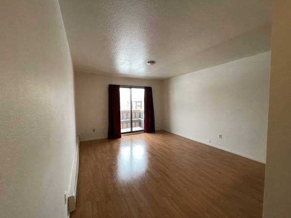 $1,307 / 1br - 750ft2 - Large Closets, Patio/Balcony, Individual Climate Control (1046 W 26th Ave, Anchorage, AK)63991793985795123