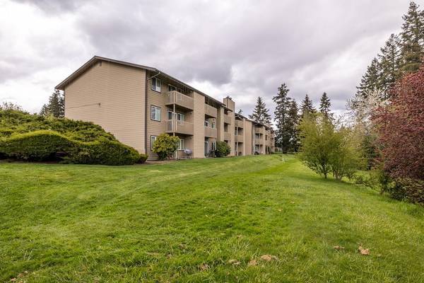 $1,695 / 1br - 665ft2 - 24-Hour Maintenance, Tour Today, Patio/Balcony (Poulsbo)63874305872385122