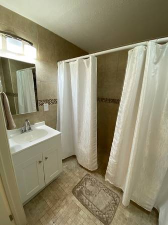 $775 / 1br - 600ft2 - House Efficiency Apartment-Exec Housing (Heights Area)63662018760705121