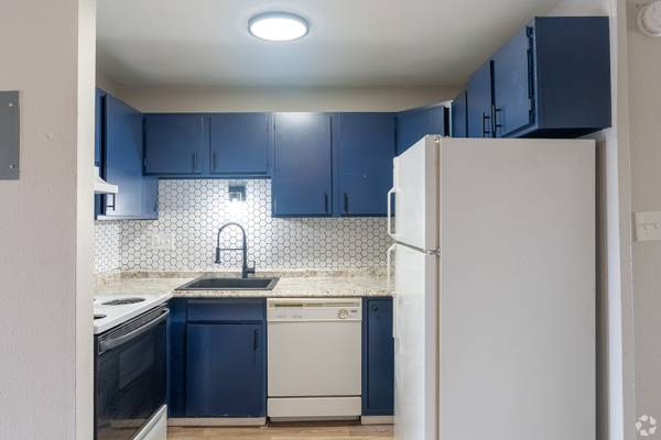 $1,100 / 2br - 970ft2 - 👻 Lofts at Rock Vue 2 Bedroom 👻 (Colorado Springs)63658213554051122
