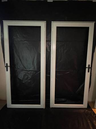 Andersen 3000 Series Full view RH swing storm door with handle 1