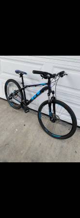 GT Mountain Bike Size Medium 1