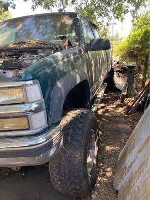 Camioneta Chevy 3500 de cabina doble y cama larga de 1997 - $3,500 (condado de Napa)63613295421825123