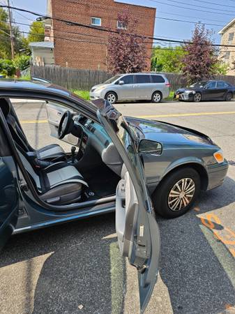 2000 Toyota Camry Gas saver, nice looking!Runs GREAT! - $4,950 (1894 Eastchester Road Bronx)63437758286465122