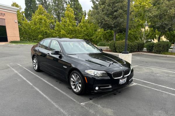 2016 BMW 528i low miles Black/Black 1