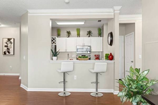 $1,499 / 1br - 656ft2 - 1bd 1ba, Breakfast Bar - select units, Pantry (7887 N Lockwood Ridge Rd , Sarasota, FL)63791154603521121
