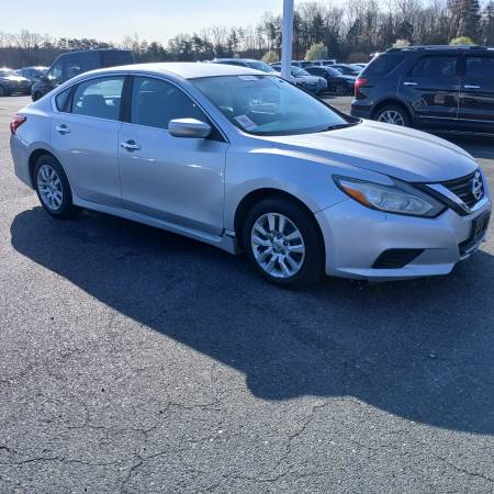 2016 Nissan Altima S 2.5L PLATA 217K millas $2399 - $2,399 (Upper Marlboro)63616621868673122