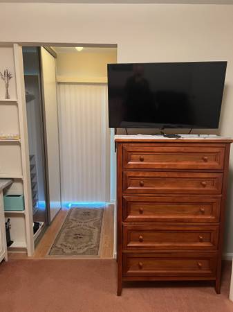 $1 / 1br - 132ft2 - Furnished room provided in exchange for caregiving help (Happy Valley)63831397504129121