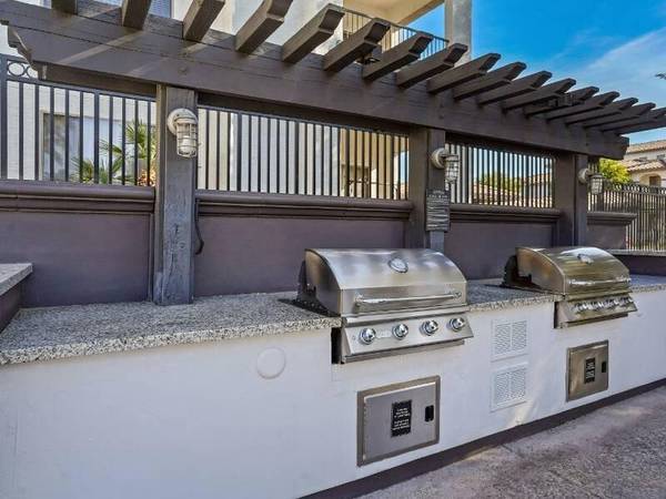 $1,431 / 1br - 820ft2 - Gas Grills, Newly Renovated Apartment Homes w/ Quartz Countertops*64024996479490123