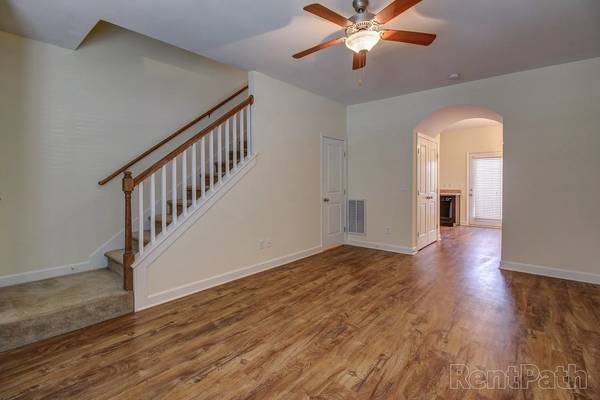 $1,800 / 2br - 130ft2 - Space to grow, room to dream: Unveiling our 2 BR. (Nashville)63673283527041120