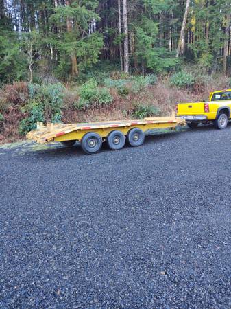 18000 lb equipt. trailer 1