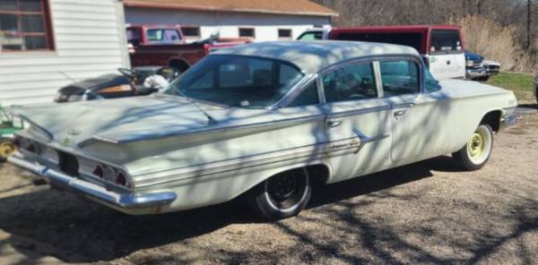 1960 Chevrolet Impala 4 puertas - $14,750 (Naperville)63618807248131124