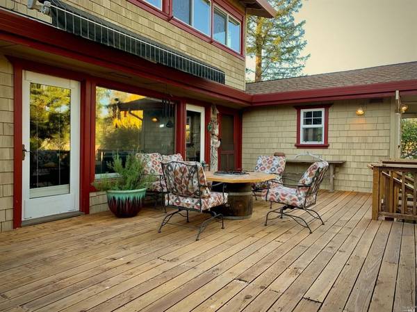 $5,500 / 4br - 2600ft2 - 4 bed, 3 bath beautiful country home (Sebastopol)63867927502849124