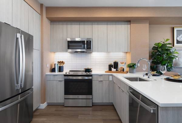$5,012 / 2br - 862ft2 - 1-2 BR with Luxe Finishes & Rooftop Lounge  Rare Availability! (menlo park)63664170039811124
