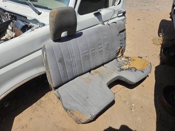 1999 Nissan Frontier Bench Seat with Shifter Cut Out 1