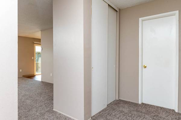 $1,777 / 2br - 1100ft2 - Ideal location! Close to everything! 2 bed / 1 bath! 1100 Sqft! (Beaverton - Beaverton)63999452528131122