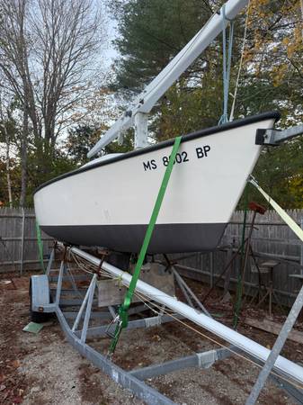 2009 Catalina 22 Sailboat & Trailer 1