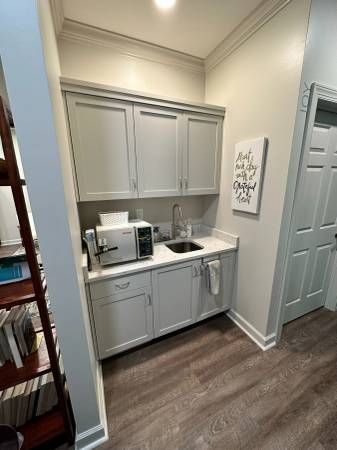 $175 / 143ft2 - Hermosos y Tranquilos Espacios en Alquiler (Cary)64141595782401124