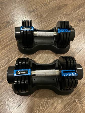 Adjustable Dumbells 1