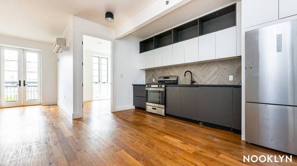 $2,800 / 2br - 2BR/1BA – Semi-Private Roof Deck, Modern Kitchen & Elevator (PLG: Prospect Lefferts Gardens)63689807039361120