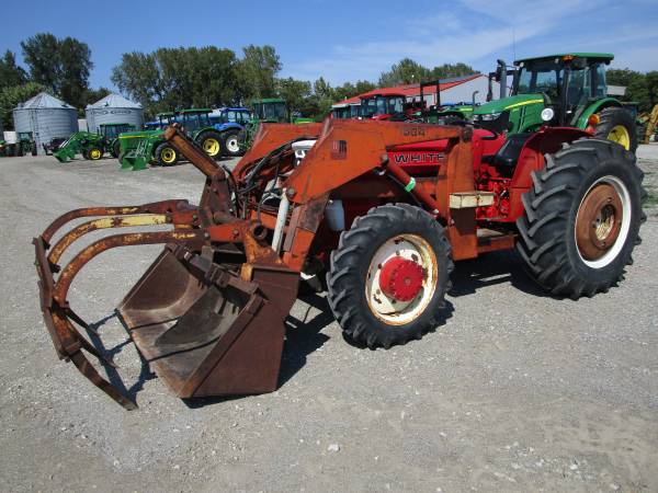 White 1370 4wd Tractor w/ Loader 1