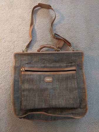 Fifth Avenue garment bag 1