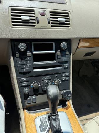2005 Volvo XC 90 2.5 T - $2,400 (san jose north)63654699534339123