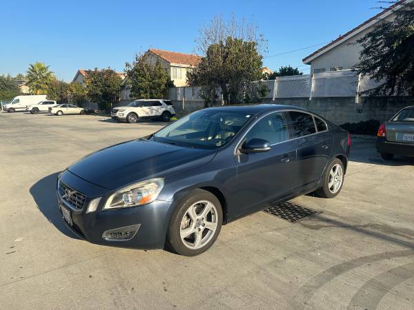 2012 VOLVO S60 T5 1