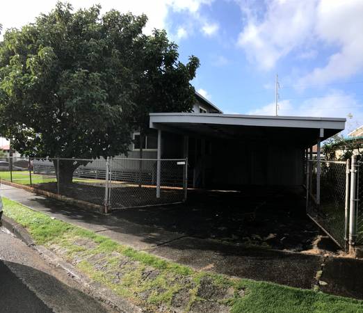 $4,100 / 5br - 2356ft2 - Spacious 5 Bedroom, 2 Bath, 2 Car Carport, 2 story Single-family home (Kalihi)63686691634305121