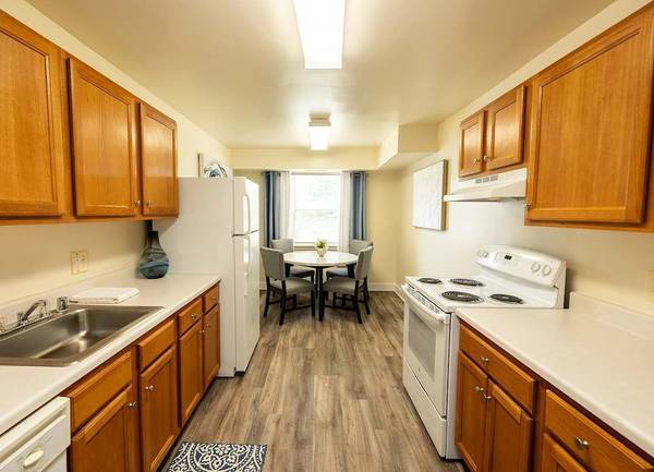 Beautifully Landscaped Grounds, 1 Bed, in Randallstown MD 1