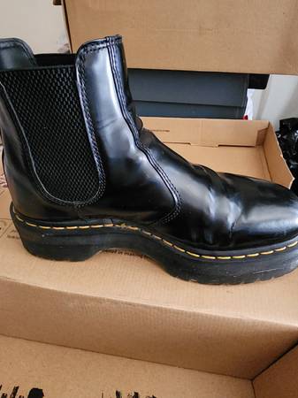Dr. Martens 2976 Quad Platform Chelsea Women's Boot - Black, Size 10 - $41 (Brooklyn)63440482365313123