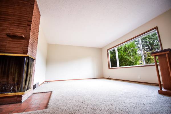 $2,395 / 3br - 1200ft2 - Charming 3 Bedroom 2 Bath Home with Large Backyard! (Beaverton)63831398124289123