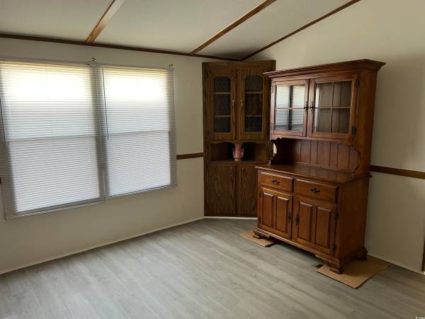 (112)  Short Ride to Inlet Marsh Walk & Marinas 1