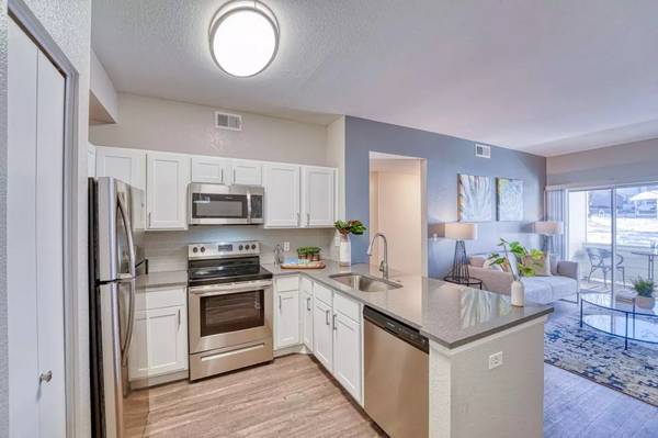 $2,172 / 2br - 982ft2 - The home you've always wanted: Spacious 2 BR awaits. (Highlands Ranch)63679424238593122