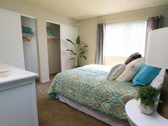 $2,290 / 2br - 788ft2 - Equipped kitchens with breakfast bars, Ceiling fan63850012051331121