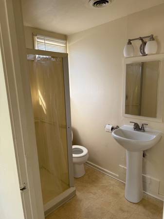 $695 / 1br - 1 bedroom duplex (South Beloit)63882117386241121