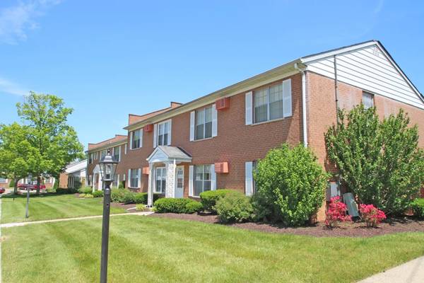 $1,255 / 2br - 880ft2 - 🍂 Spacious 2-Bed/2-Bath – $50 OFF Special 🍂 (Cincinnati)63974610105346120