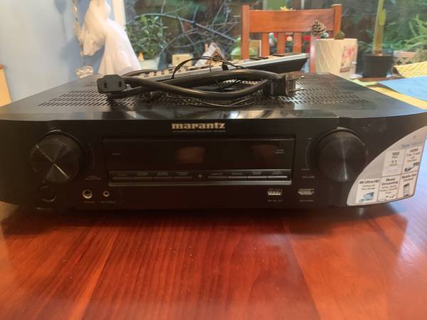 Marantz NR1064 AV Surround receiver 1