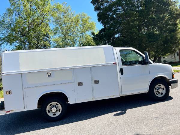 2011 Chevrolet Express 3500 Cutaway KUV - $5,500 (newport news)63621764383875124