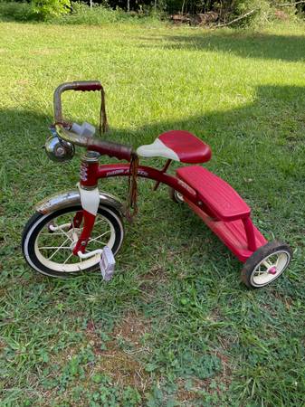 Radio flyer tricycle 1