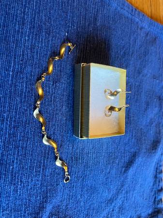 Gold fill bracelet and earrings 1